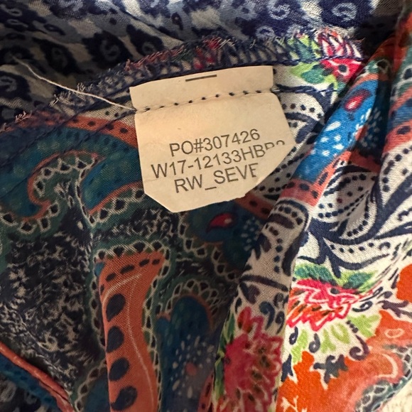 Zoe & Rose Band of Gypsies Multicolor Paisley Tank Top - Picture 5 of 9